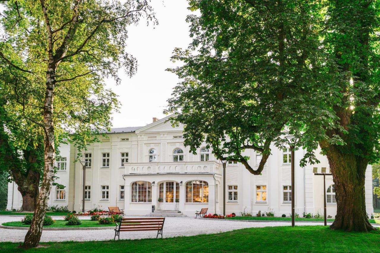 Kasztanowy Palac Swadzim Luaran gambar