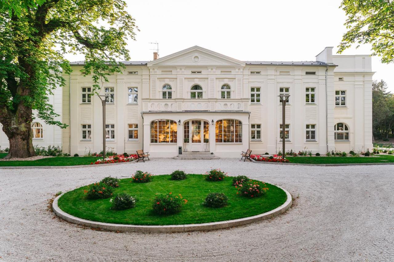 Kasztanowy Palac Swadzim Luaran gambar