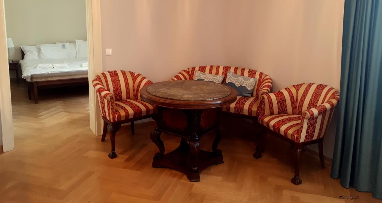 Kasztanowy Palac Swadzim Luaran gambar
